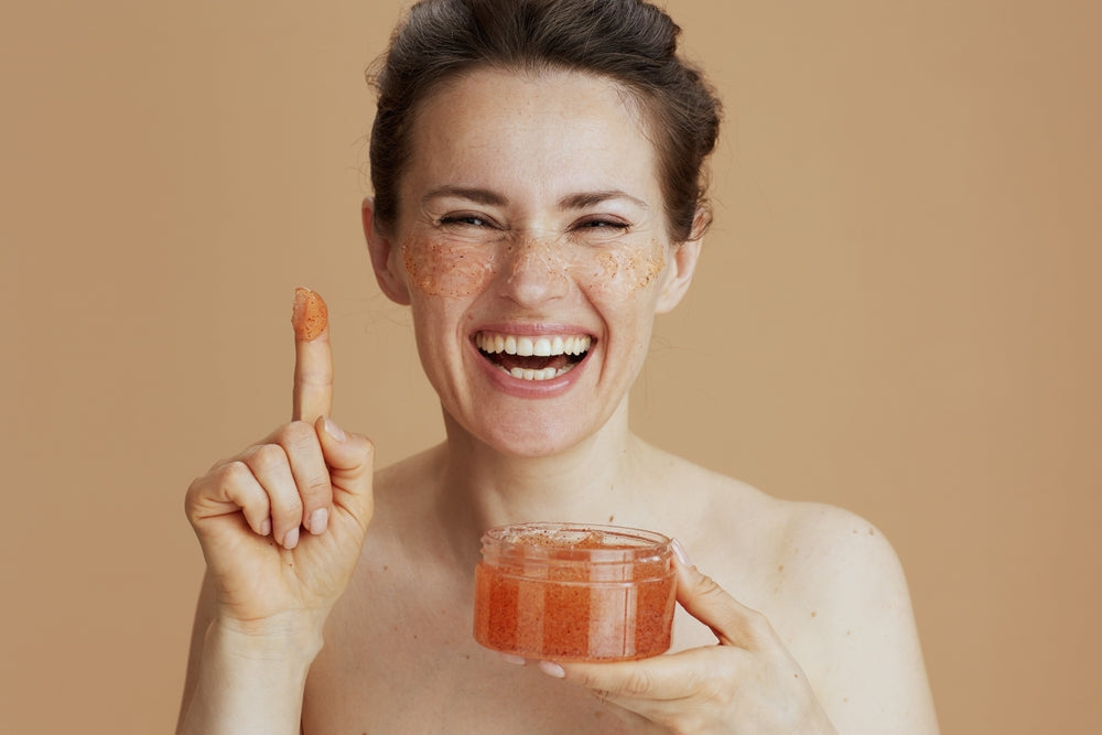 Sfaturi pentru o exfoliere eficientă a tenului în sezonul rece