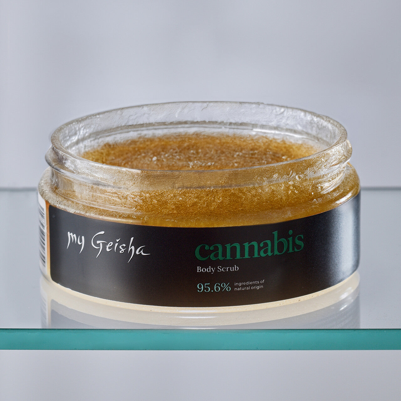 my Geisha Cannabis Scrub de corp